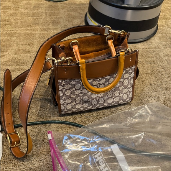 Coach logo print shoulder bag - Picture 1 of 10